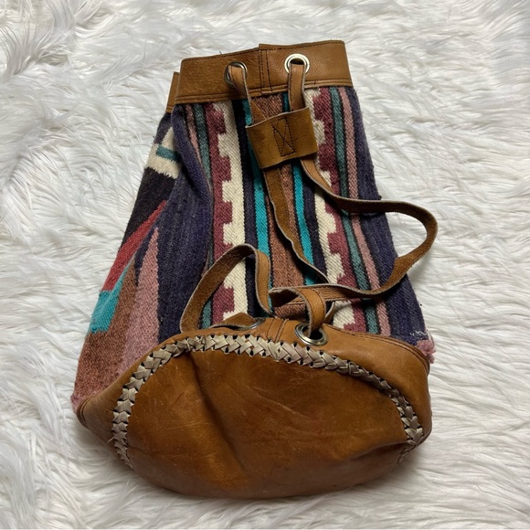 Vintage sisters bucket backpack sling bag - Picture 2 of 7